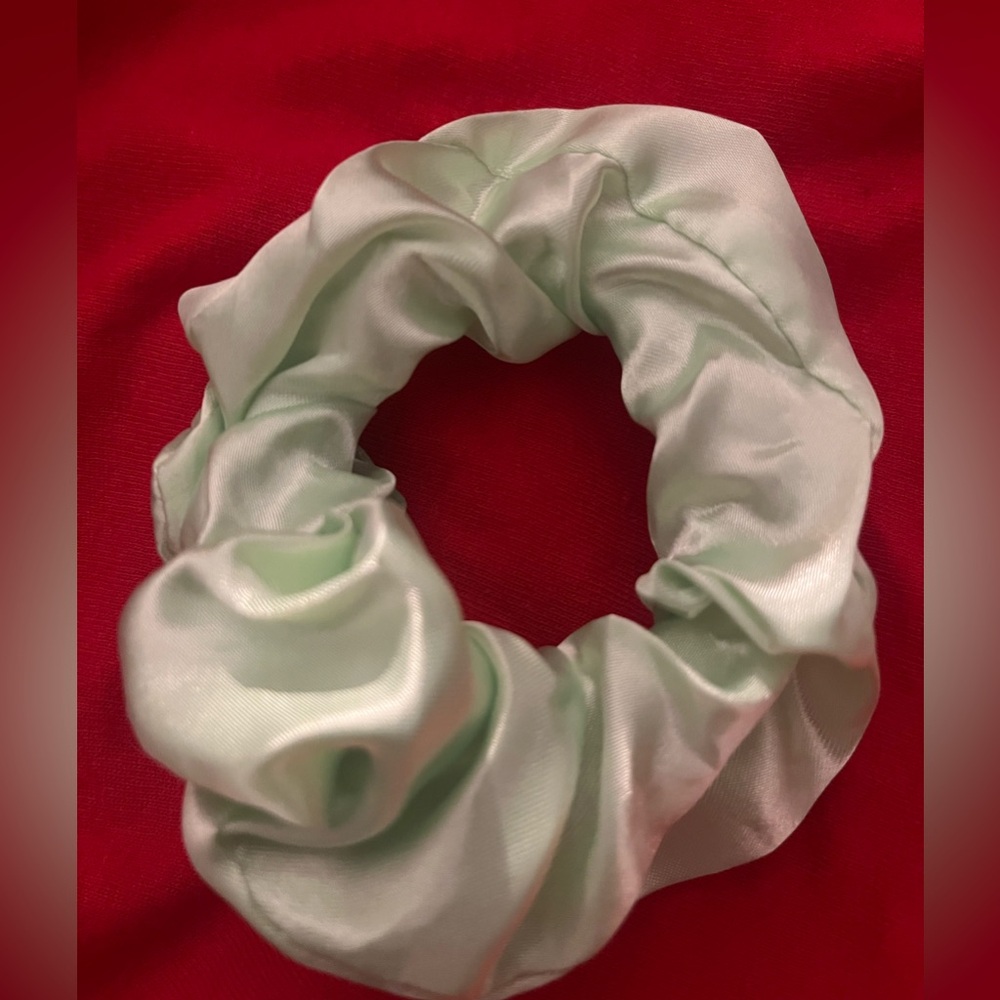 LED Light Up Hair Scrunchies for Women and Girls - YELLOW IS LEFT! - Picture 8 of 16